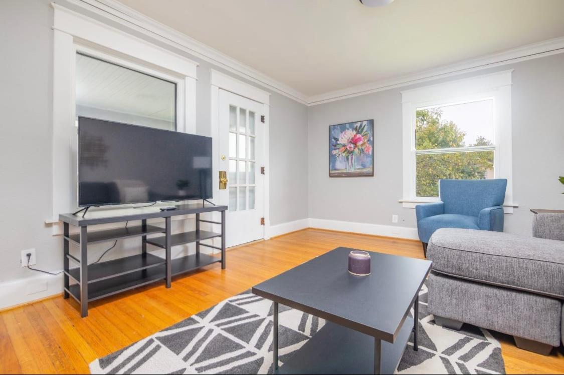 Spacious 2 Bedroom Home Near Ingersoll & Downtown Des Moines Buitenkant foto